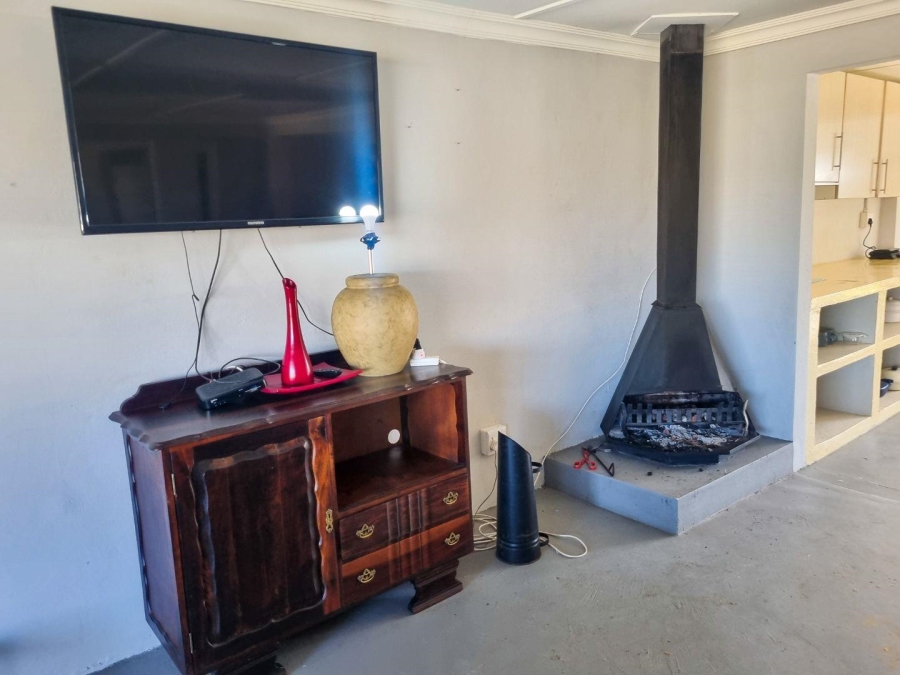 6 Bedroom Property for Sale in Paul Roux Free State